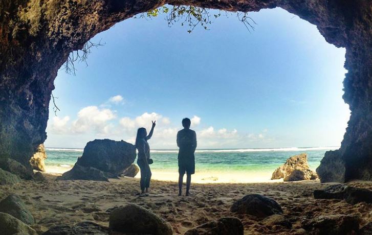 Exploring Bali’s Hidden Beaches: A Guide for Honeymooners